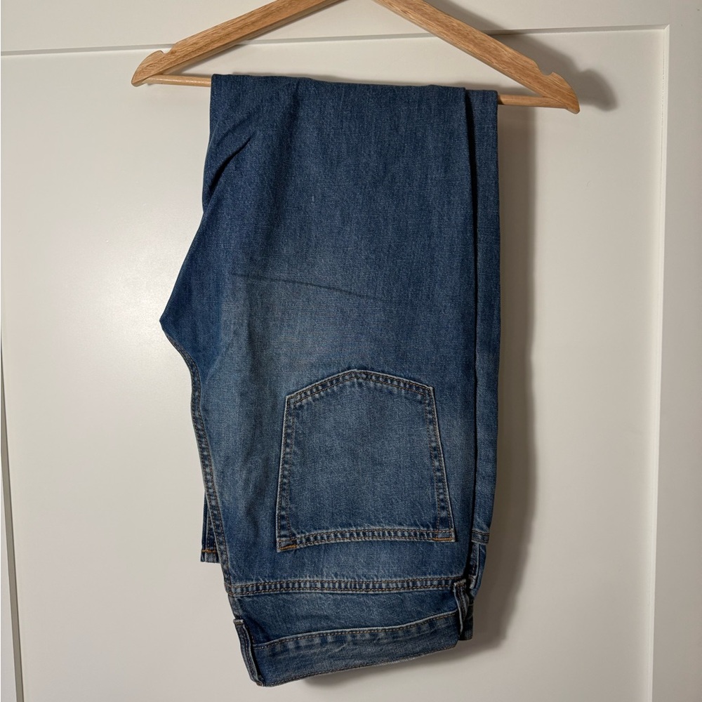 Old Navy Relaxed Fit Blue Jeans